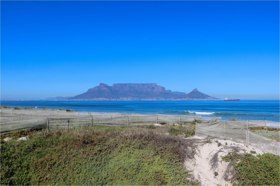4 Bedroom Property for Sale in Beachfront Western Cape
